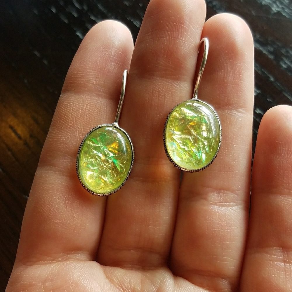 NWOT Stunning Silver Triplet Opal Earrings - Picture 2 of 5
